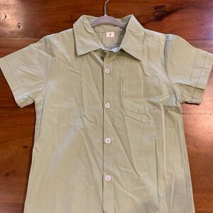 Light Green Short Sleeve Button-Up Shirt size 7